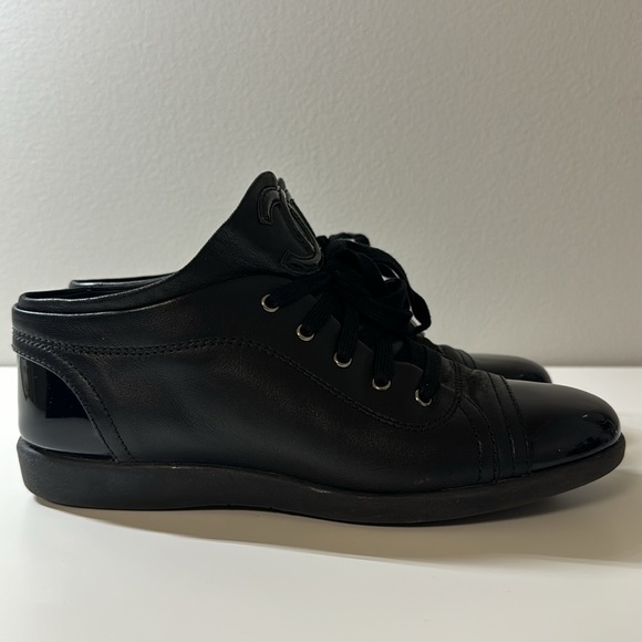 Auth CHANEL Black Leather Cap Toe CC Sneakers Size 37 - Picture 6 of 11